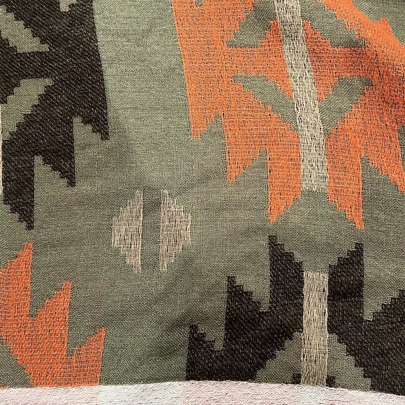 Extra Large Scarf/ Wrap - Picture 3 of 4